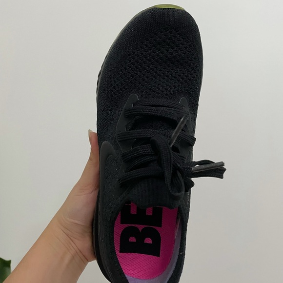 Epic React Flyknit ‘Be True’ Nike Running Shoes - Picture 4 of 8